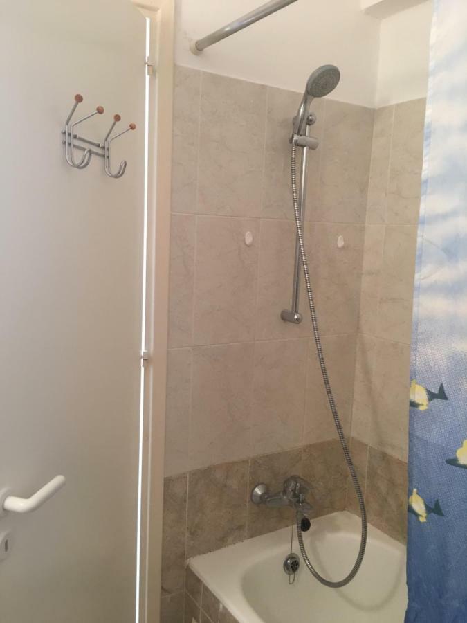 By The Sea Apartment Paphos Bagian luar foto